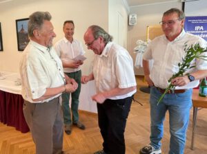 40 Jahre IPA-Mitglied - Alois Langwieser (li.)